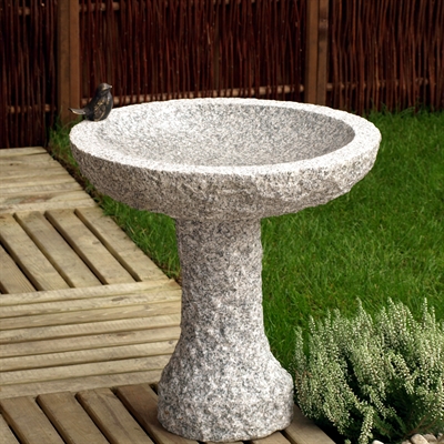 Fuglebad på sokkel indvendig poleret Ø35 cm,lysegrå granit. 