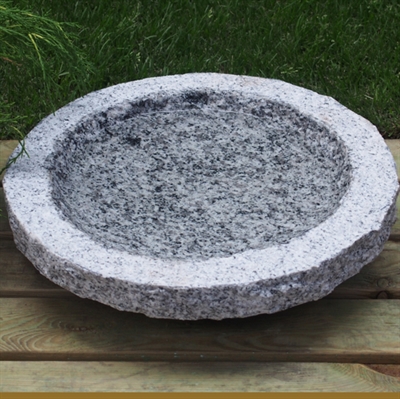 Fuglebad rund Ø50 cm, lysegrå granit. 